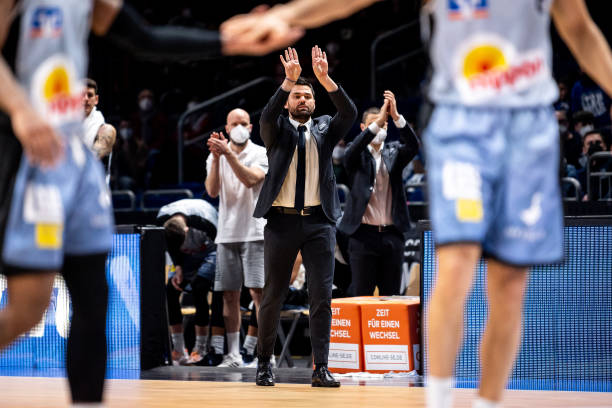 重返赛场的 重返赛场的