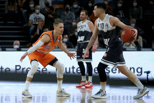 明显情绪低 明显情绪低